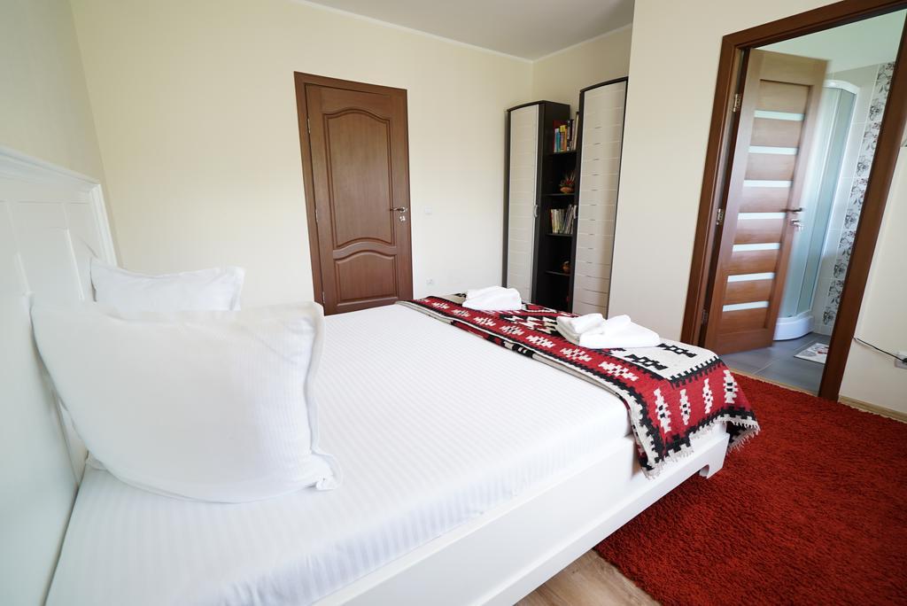 Casa Bunicii Hotel Moisei Luaran gambar